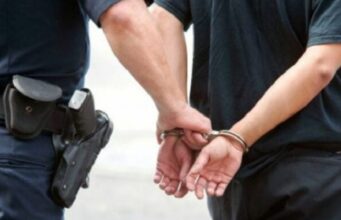 Kapen me rreth 3 mijë rrënjë kanabisi/ Në pranga 3 shqiptarë në Britani