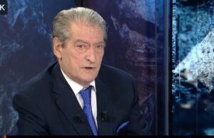 “Thikë pas shpine demokratëve”/ Berisha ftesë Bashës për tu ballafaquar