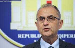 Shpërthen Petrit Vasili: “Protestë në çdo çast, në çdo shesh kundër Rilindjes”