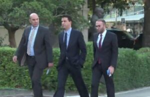 Basha dhe deputetët e PD braktisin Kuvendin