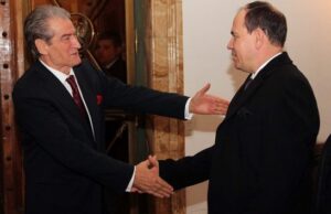 Bujar Nishani në krah të Berishës/ Mesazhi i fortë i ish-Presidentit