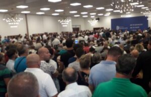 Shpërthejnë demokratët: “O Sali, o hero gjithë Shqipëria ty të do”