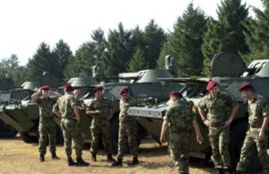 Çfarë fshihet pas tërheqjes së trupave ruse?