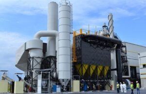 Dy muaj pa marrë pagat/ Punonjësit e inceneratorit të Elbasanit sërish në protestë