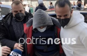 Greku që vrau familjen shqiptare mbërrin në Gjykatë i veshur me antiplumb