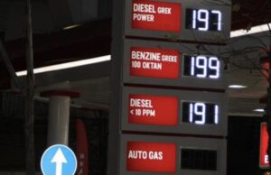 Protestat bëjnë punë, ulet çmimi i naftës nën 200 lekë