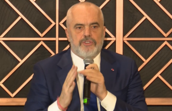 Protesta për çmimet/ Rama: Në 90-tën buka u rrit 10-fish dhe askush nuk vdiq