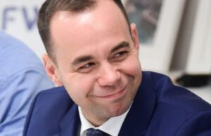 Në prag të arrestimit, Alqi Bllako dorëzon mandatin e deputetit