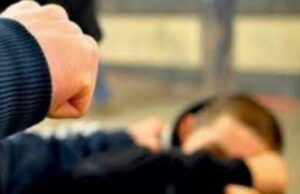 ‘Çmendet’ 51-vjeçari nga Përrenjasi, dhunon me grushte kokës vëllain e tij