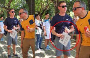 Tifozët dalin në rrugët e Tiranës me tufa eurosh në duar: Duam biletë!