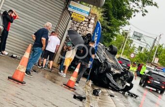 Makina u kthye përmbys në Librazhd/ Tre anëtarë të një familjeje të plagosur