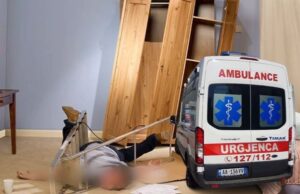 U rrëzua duke rregulluar dollapin e shtëpisë, ndërron jetë durrsaku