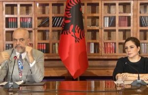 Burri i Xhaçkës po gllabëron jugun, Rama e mbron: I takon me ligj plazhi