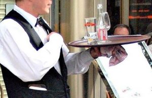 Kamarieri në Dhërmi i bën gjëmën pronarit, merr të gjithë xhiron e lokalit dhe ikën me vrap