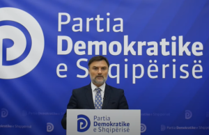 Enkelejd Alibeaj jep dorëheqjen nga drejtimi i PD-së