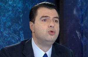 Luli në lot, i iku peshkaqeni